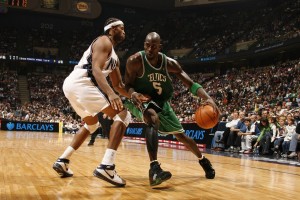 开云体育app-莱奥一剑封喉，比利亚雷亚尔硬仗破丹麦，欧战新王者的铁血证明