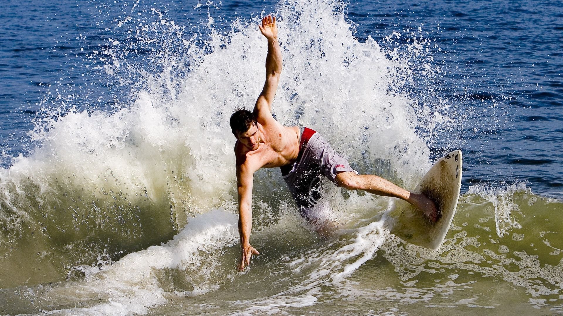 戈贝尔擎天一柱，勇士生死战破76人，当沉默巨人成为胜负手