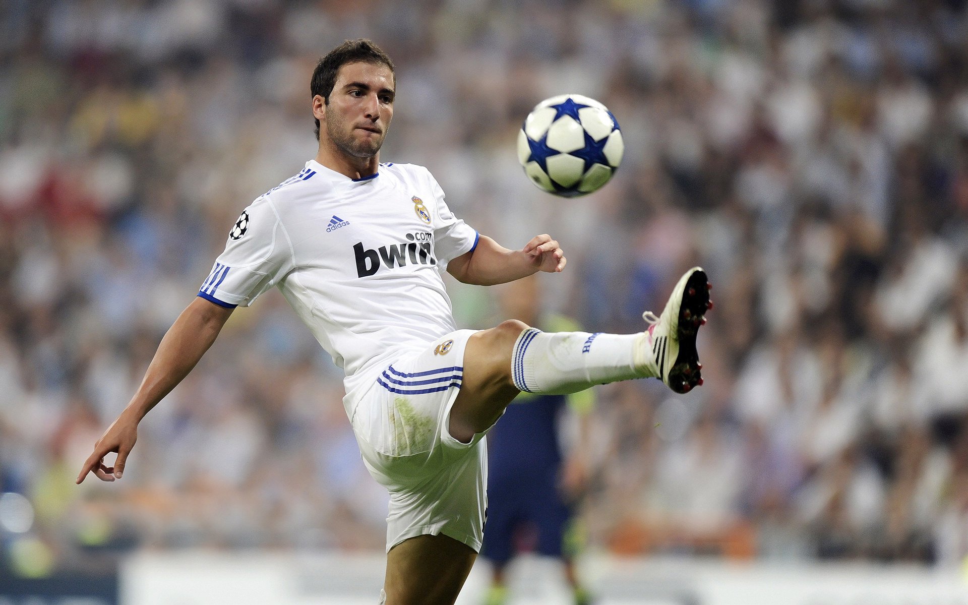 当哈弗茨在NBA总决赛接管比赛，体育平行宇宙的荒诞与真实